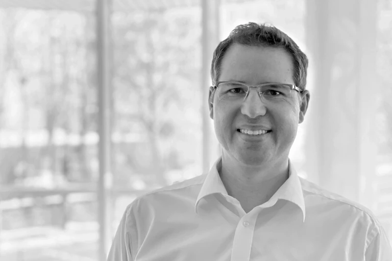 Bild von Herrn Boris Roeder in Schwarz-Weiß